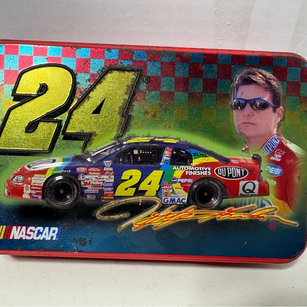 Jeff Gordon NASCAR Collectible Tin with 2 Decks of Collector Playing Cards.